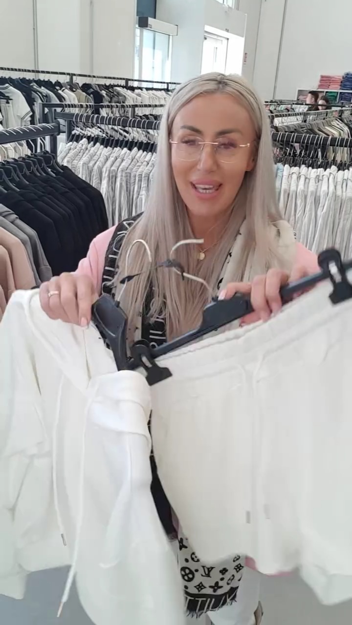 komplet Bluza z krotkimi spodenkam - Kajla Butik | Biore.pl